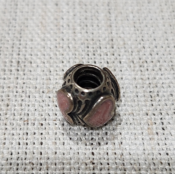 Two Pandora sterling silver charms - angel and rose hearts - Picture 3 of 10